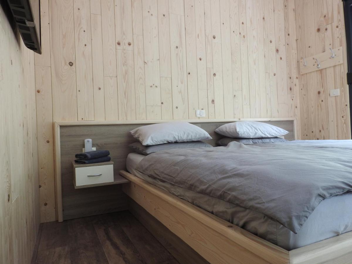 Pocitniski Hisici - Small Holiday Houses Ajdovščina Dış mekan fotoğraf